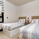 Ml2b1- Stunning In * Marbella