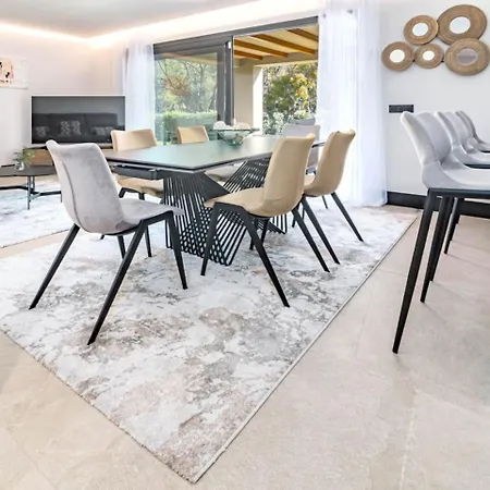 Apartment Ml2b1- Stunning In