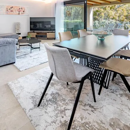 Ml2b1- Stunning In Apartment *