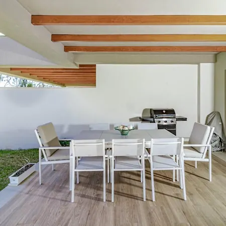 Apartment Ml2b1- Stunning In